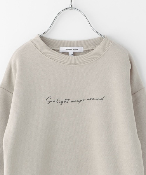 GLOBAL WORK(グローバルワーク)の「キッズ/グラフィッククルースウェット/216093(スウェット・キッズ・ライトベージュ/アイボリー/ダークグレー/ブラック/ライトグリーン/ネイビー/オフホワイト/チャコールグレー/ホワイト/ホワイト系その他3/その他/グリーン/ホワイト系その他2/その他4・160cm/130cm/140cm/120cm/110cm/150cm/100cm)」の20枚目の写真