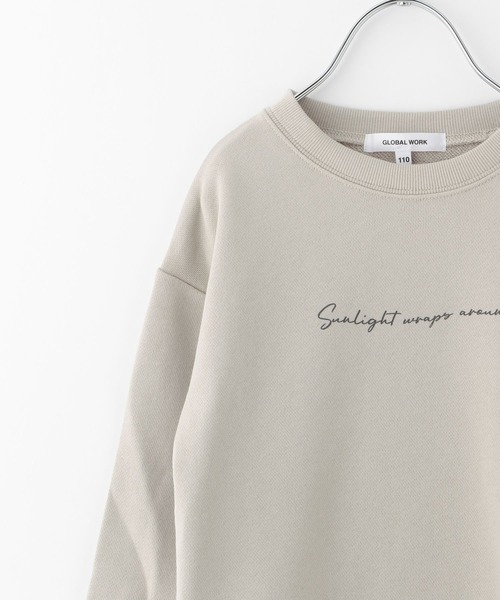 GLOBAL WORK(グローバルワーク)の「キッズ/グラフィッククルースウェット/216093(スウェット・キッズ・ライトベージュ/アイボリー/ダークグレー/ブラック/ライトグリーン/ネイビー/オフホワイト/チャコールグレー/ホワイト/ホワイト系その他3/その他/グリーン/ホワイト系その他2/その他4・160cm/130cm/140cm/120cm/110cm/150cm/100cm)」の21枚目の写真