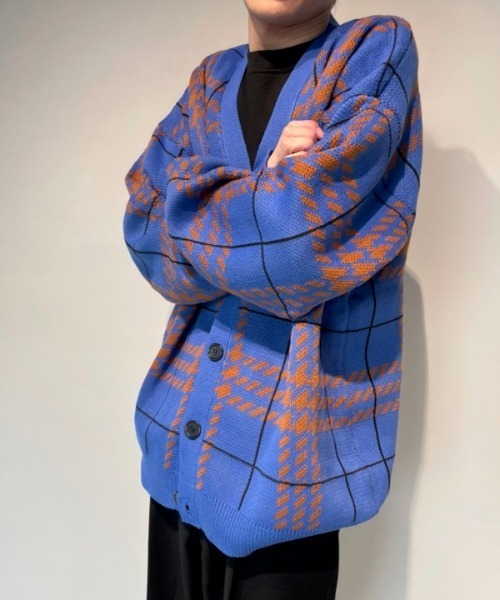 WESTBOY(ウエストボーイ)の「Check Drop Shoulder Oversized Cardigan WO21W3TP07 【WB ORIGINALS】(カーディガン/ボレロ・メンズ・イエロー/ブルー/ベージュ/ブラック/ブラック系その他・XL/L/M)」の17枚目の写真