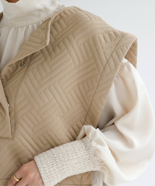 EMMA LIMBER（エマリンバー）の「Quilt Jagguard Vest（ベスト・レディース・ブラック/ベージュ・FREE）」の21枚目の写真