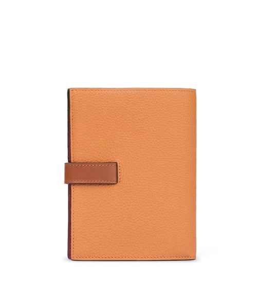 LOEWE(ロエベ)の「バーティカル ウォレット ミディアム (ソフトグレインカーフ)(財布・レディース・ホワイト系その他/イエロー系その他/ピンク系その他/ブラウン系その他/グリーン系その他・ONE SIZE)」の21枚目の写真