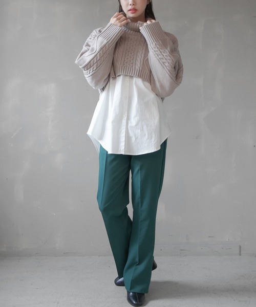 SPINNS（スピンズ）の「ショート丈 タートルネックニット（ニット/セーター・レディース・ブラック/アイボリー/グレイッシュベージュ・ONESIZE）」の20枚目の写真