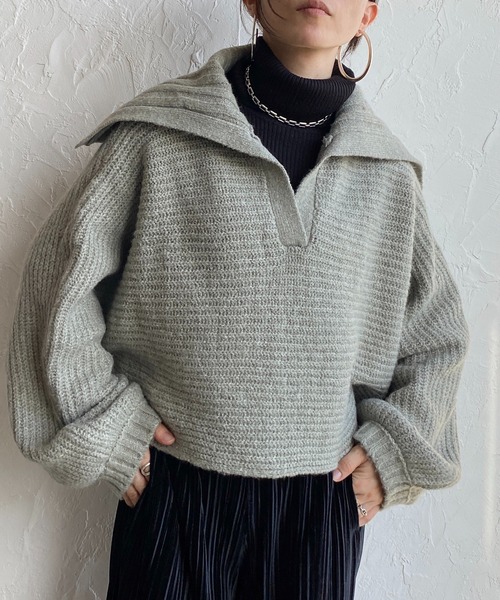 She's Closet(シーズクローゼット)の「ワイドリブ編み襟付きボリュームスリーブセーラーカラーニット(ニット/セーター・レディース・グレイッシュベージュ/アイボリー/オリーブ/ブラック・FREE)」の4枚目の写真