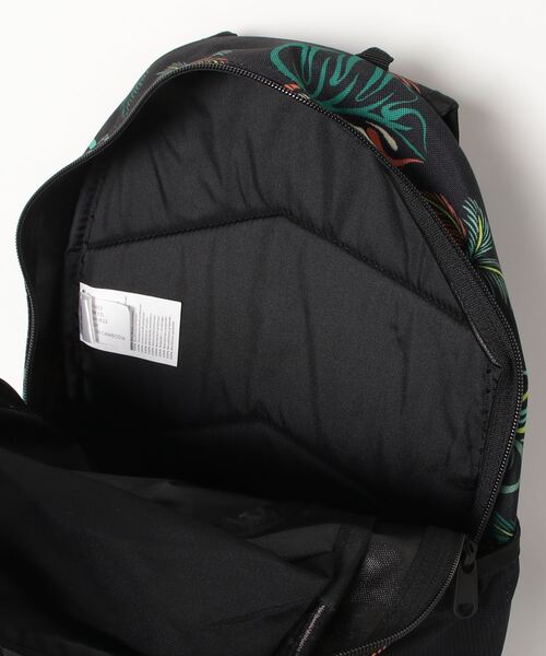 DAKINE（ダカイン）の「DAKINE GROM 13L バックパック/リュック   【2021年秋冬モデル】/ダカインバックパック・リュックサック（バックパック/リュック・レディース・ブルー/グリーン系その他/ブラックミックス/レッド系その他/カラフル/ブラック系その他・FREE）」の7枚目の写真