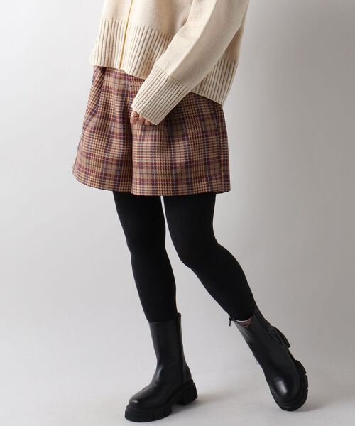 fredy emue（フレディエミュ）の「ワンタックショートパンツ（その他パンツ・レディース・ブラック/ベージュ系その他・36/38）」の11枚目の写真