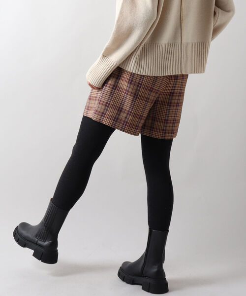 fredy emue（フレディエミュ）の「ワンタックショートパンツ（その他パンツ・レディース・ブラック/ベージュ系その他・36/38）」の12枚目の写真