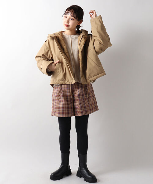 fredy emue（フレディエミュ）の「ワンタックショートパンツ（その他パンツ・レディース・ブラック/ベージュ系その他・36/38）」の13枚目の写真