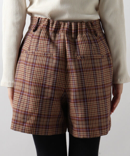 fredy emue（フレディエミュ）の「ワンタックショートパンツ（その他パンツ・レディース・ブラック/ベージュ系その他・36/38）」の21枚目の写真