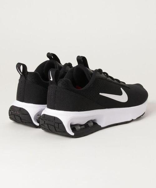 NIKE(ナイキ)の「NIKE/ナイキ ウィメンズ エア マックス INTRLK ライト(スニーカー・レディース・ブラック・24cm/25cm/23cm/23.5cm/24.5cm/22.5cm/27cm/26cm/26.5cm/28cm/27.5cm/25.5cm)」の2枚目の写真