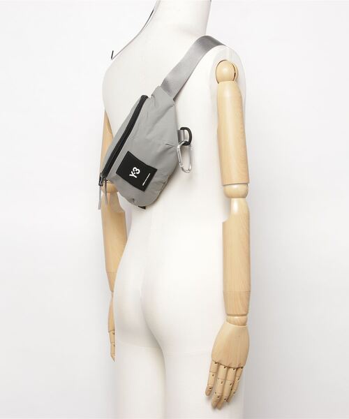 Y-3 ボディバッグ・ウエストポーチ グレー Y-3（ワイスリー）の「Y-3 WAISTBAG（ボディバッグ/ウエスト