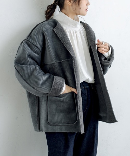 PUAL CE CIN（ピュアルセシン）の「2WAYリバーシブルショートコート（ノーカラージャケット・レディース・チャコールグレー/ブラウン系その他/ベージュ系その他・FREE）」の2枚目の写真