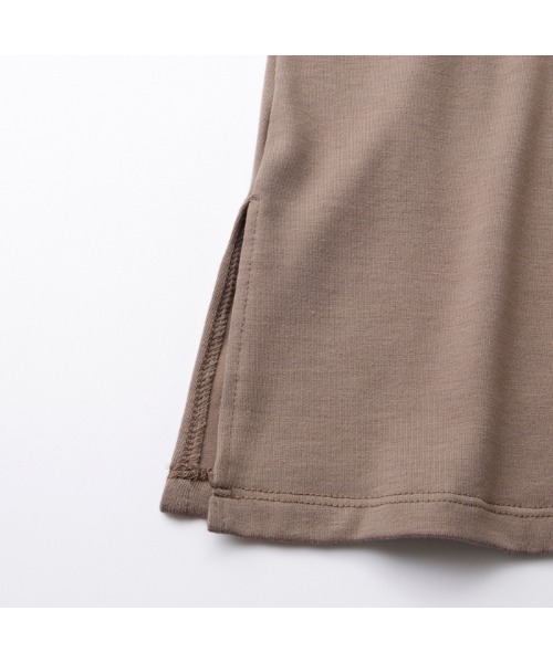 YU'NOW（ユナウ）の「【抗菌防臭】【吸水速乾】ブラ紐隠しのインナーワンピース（インナーウェア/肌着・レディース・グレイッシュベージュ/オフホワイト/ブラック/ブルー/グレー/チャコールグレー・XXX-LARGE/XXXX-LARGE/XX-LARGE/X-LARGE/MEDIUM/LARGE）」の13枚目の写真