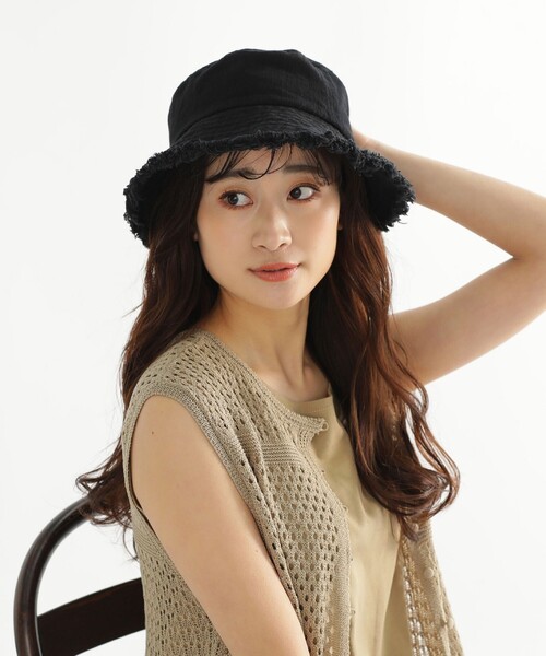 BEAMS HEART（ビームスハート）の「BEAMS HEART / つば先フリンジ バケットハット（ハット・レディース・ブラック/ホワイト系その他5/オリーブ/ベージュ・FREE）」の11枚目の写真