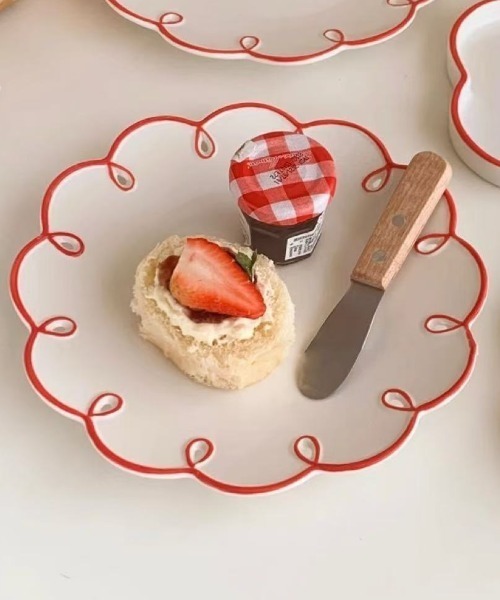 Made in I（メイドインアイ）の「レトロフリルプレート（食器・レディース・レッド・FREE）」の11枚目の写真