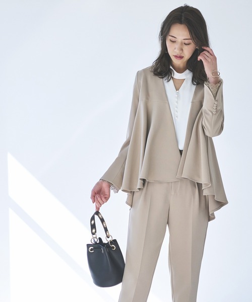 RUIRUE BOUTIQUE（ルイルエブティック）の「洗える ｜ チョーカーネックフリルスリーブブラウス ｜ 半袖  チョーカーネック トップス 体型カバー フリル袖 オフィスカジュアル 通勤服 華やか ブラウス（シャツ/ブラウス・レディース・ホワイト/ブルー/ライトグリーン/ライトベージュ・LL/S/M/L）」の22枚目の写真