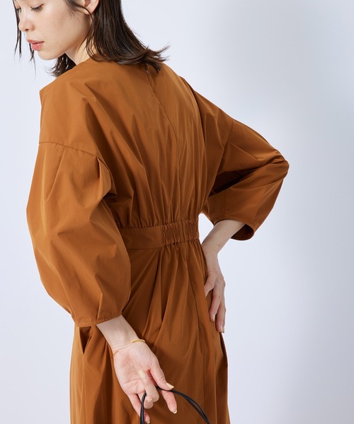 ROPE'（ロペ）の「セパレート風パフスリーブフレアーワンピース（ワンピース・レディース・ブラウン/ネイビー・36/38）」の18枚目の写真