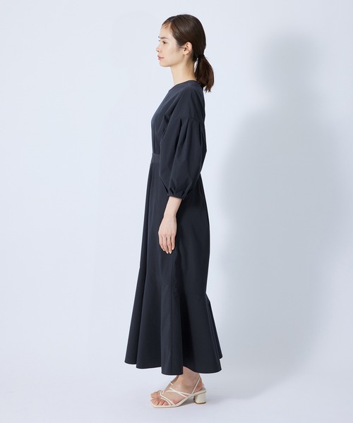 ROPE'（ロペ）の「セパレート風パフスリーブフレアーワンピース（ワンピース・レディース・ブラウン/ネイビー・36/38）」の4枚目の写真