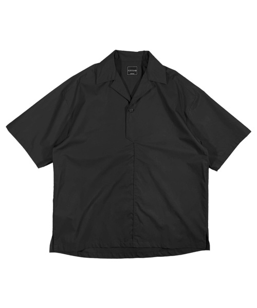 FORTUNA HOMME（フォルトゥナオム）の「FORTUNAHOMME Opencollar PO-Shirt（シャツ/ブラウス・メンズ・ブラック/ホワイト・2/1）」の2枚目の写真