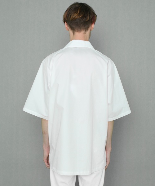 FORTUNA HOMME（フォルトゥナオム）の「FORTUNAHOMME Opencollar PO-Shirt（シャツ/ブラウス・メンズ・ブラック/ホワイト・2/1）」の4枚目の写真