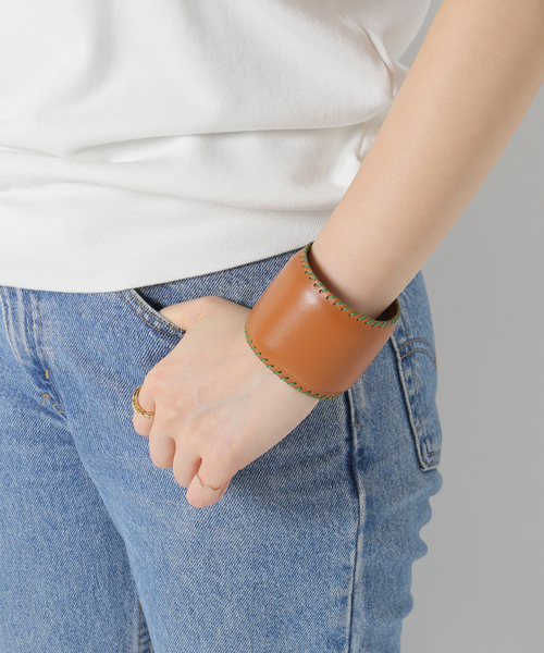 IENA(イエナ)の「【LEFIJE/レフィージェ】レザーブレスレット(ブレスレット・レディース・ベージュ/キャメル・FREE)」の13枚目の写真