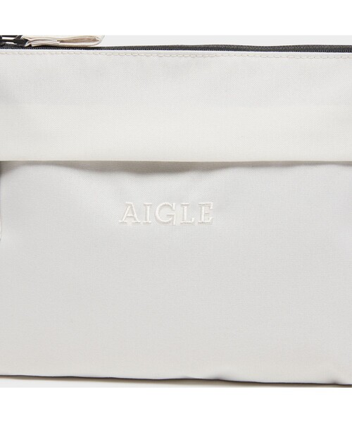 AIGLE（エーグル）の「リサイクルナイロン コンパクト サコッシュ（ショルダーバッグ・レディース・ブルー/アイボリー/ダークネイビー・FREE）」の4枚目の写真