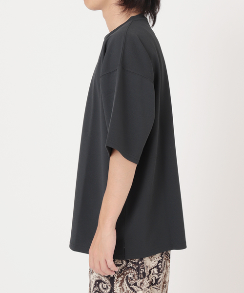 JOURNAL STANDARD（ジャーナルスタンダード）の「クレープ ウィーブ クルーネック Tシャツ（Tシャツ/カットソー・メンズ・ブラック/ベージュ/ネイビー/スミクロ・SMALL/MEDIUM/LARGE）」の6枚目の写真