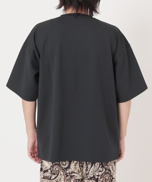 JOURNAL STANDARD（ジャーナルスタンダード）の「クレープ ウィーブ クルーネック Tシャツ（Tシャツ/カットソー・メンズ・ブラック/ベージュ/ネイビー/スミクロ・SMALL/MEDIUM/LARGE）」の7枚目の写真