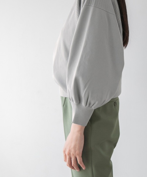 yuw（ユウ）の「１６Ｇラグランパフ８分袖　299449（ニット/セーター・レディース・ブラック/グレー/ブルー・FREE）」の18枚目の写真