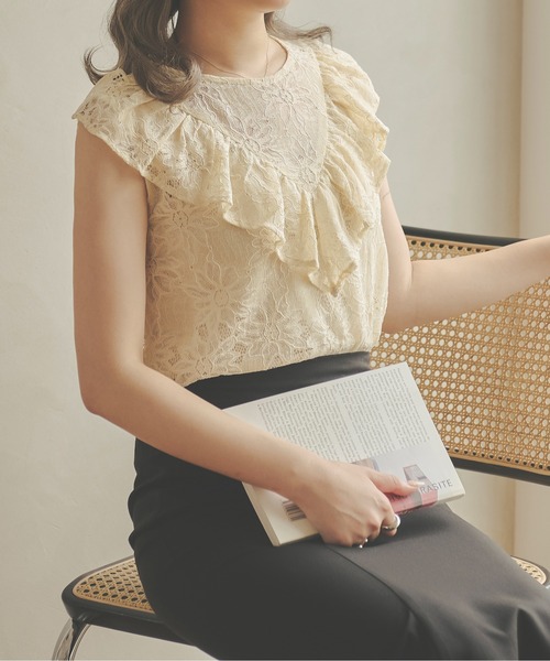 Ambre Neige（アンブルネージュ）の「アソートレースラッフル
