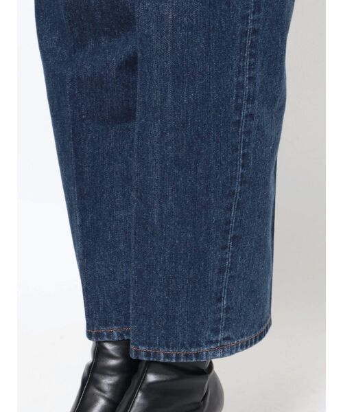 LAGUNAMOON（ラグナムーン）の「ステッチテーパードデニムパンツ（デニムパンツ・レディース・インディゴブルー・SMALL/MEDIUM）」の12枚目の写真
