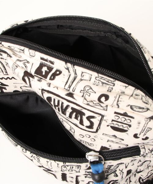 CHUMS（チャムス）の「【CHUMS/チャムス】 Small Trapezoid Shoulder Sweat（ショルダーバッグ・レディース・グリーン/その他1/その他2/その他3/ベージュ/グレー/ブラック・FREE）」の14枚目の写真