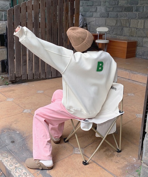 セール】アルファベットロゴスウェットトレーナー（スウェット