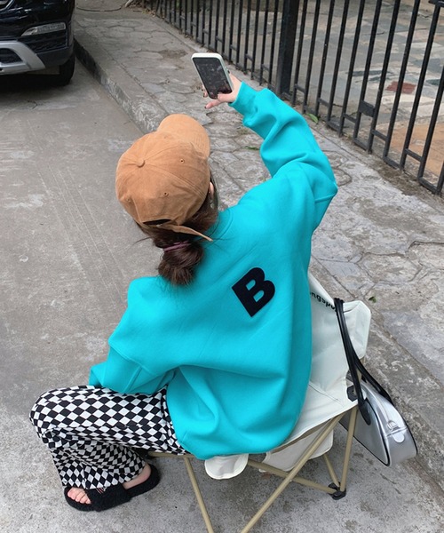 セール】アルファベットロゴスウェットトレーナー（スウェット