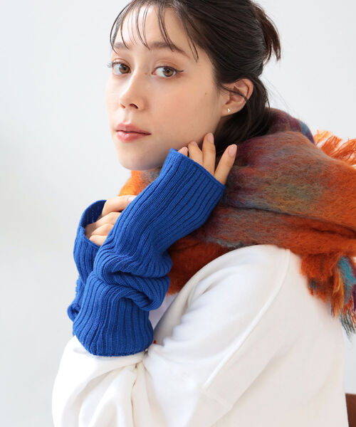 Ray BEAMS（レイビームス）の「Ray BEAMS / リブ アームウォーマー（アームカバー・レディース・ナチュラル/グリーン系その他2/ブラック/ブルー・ONE SIZE）」の4枚目の写真