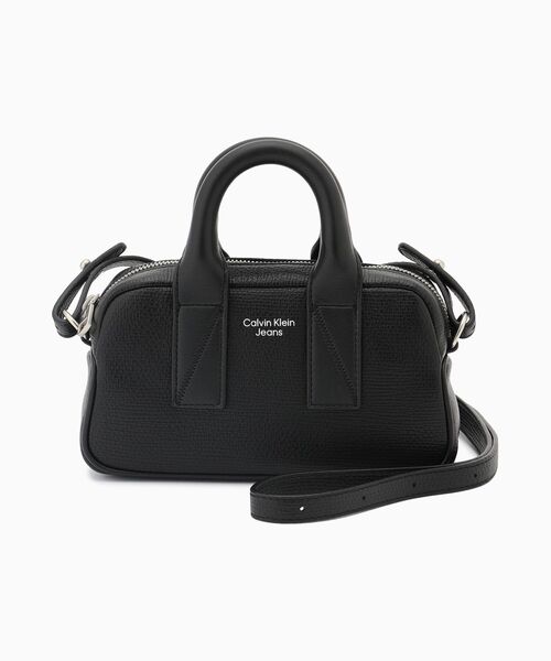 Calvin Klein（カルバン・クライン）の「アーカイブ マイクロクロス ボディバッグ（ボディバッグ/ウエストポーチ・レディース・ブラック・FREE）」の2枚目の写真