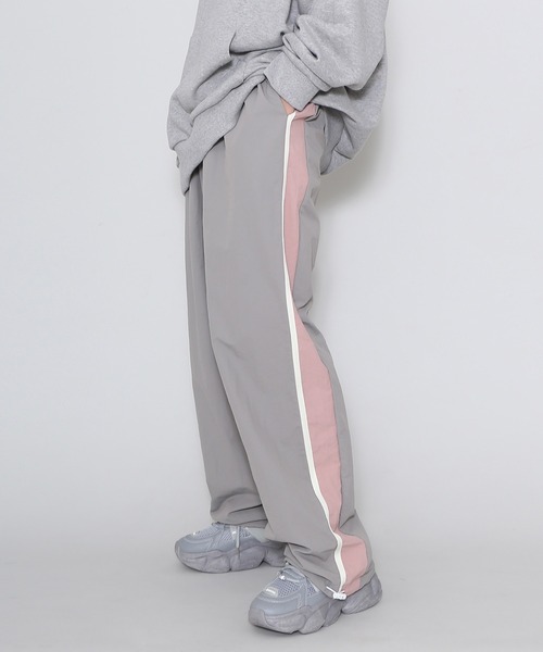Figments(フィグメンツ)の「ラージトラックパンツ(その他パンツ・レディース・ブラック/グリーン/サックスブルー/パープル/グレー/ネイビー・SMALL/MEDIUM)」の1枚目の写真
