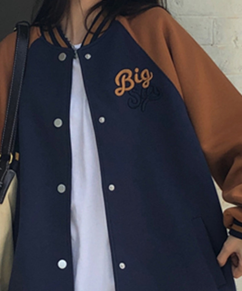 DAY CLOSET(デイ クローゼット)の「レディース ルーズシルエット刺繍ロゴスタジャン(スタジャン・レディース・ブラック/ネイビー・ONE SIZE)」の18枚目の写真