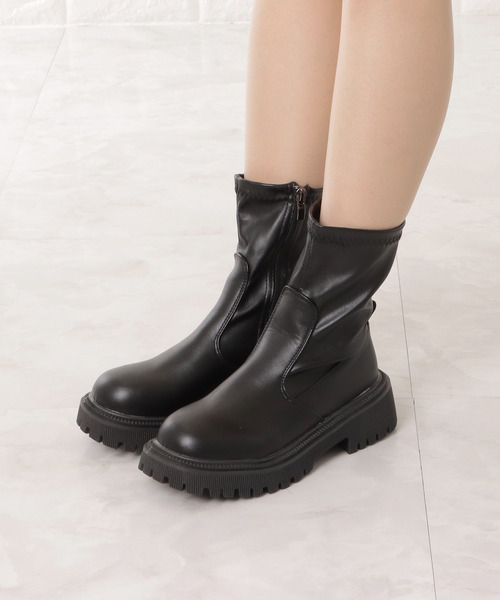 Lace Ladies（レースレディース）の「トラックソール厚底ショートブーツ（ブーツ・レディース・アイボリー/ブラック・23.5/24/ 25/23/24.5/22.5）」の11枚目の写真