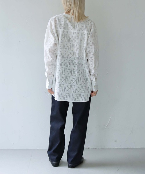 vingtrois(バントロア)の「【vingtrois】シェルボタンレースブラウス(シャツ/ブラウス・レディース・ブラック/オフホワイト・M)」の7枚目の写真