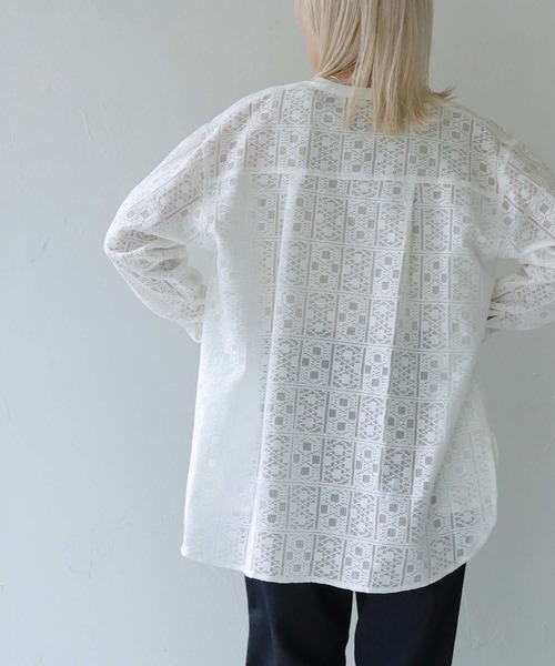 vingtrois(バントロア)の「【vingtrois】シェルボタンレースブラウス(シャツ/ブラウス・レディース・ブラック/オフホワイト・M)」の11枚目の写真