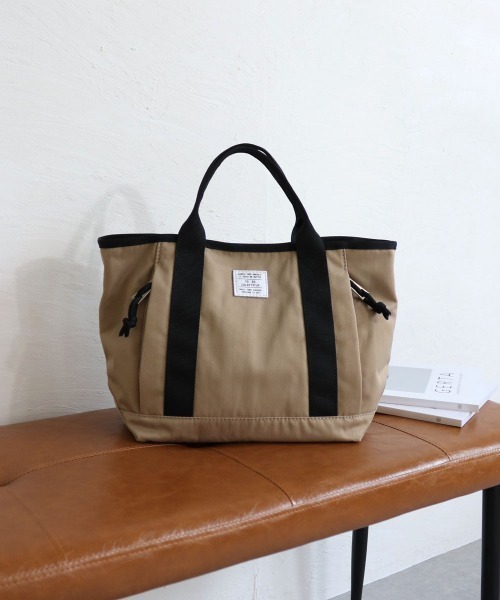 COLDE （コルデ）の「ファスナーポケット付き2wayナイロントートバッグ（トートバッグ・レディース・ブラック/グリーン/レオパード/ベージュ・FREE）」の3枚目の写真