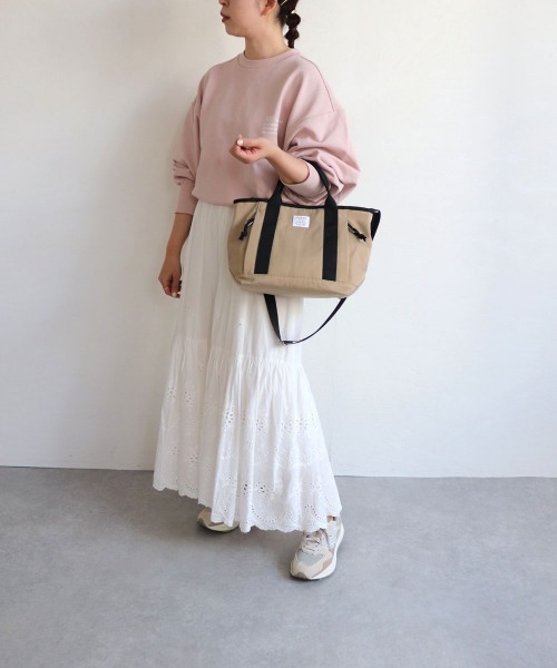 COLDE （コルデ）の「ファスナーポケット付き2wayナイロントートバッグ（トートバッグ・レディース・ブラック/グリーン/レオパード/ベージュ・FREE）」の6枚目の写真