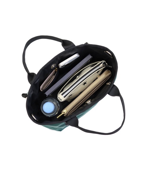 COLDE （コルデ）の「ファスナーポケット付き2wayナイロントートバッグ（トートバッグ・レディース・ブラック/グリーン/レオパード/ベージュ・FREE）」の19枚目の写真