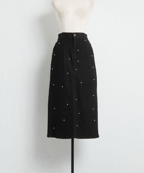 tocco closet（トッコ　クローゼット）の「ポケット付きパールモチーフ装飾デニムロングスカート（デニムスカート・レディース・ブラック/インディゴブルー/ネイビー・M）」の8枚目の写真