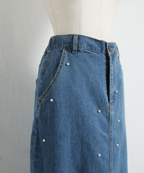 tocco closet（トッコ　クローゼット）の「ポケット付きパールモチーフ装飾デニムロングスカート（デニムスカート・レディース・ブラック/インディゴブルー/ネイビー・M）」の22枚目の写真