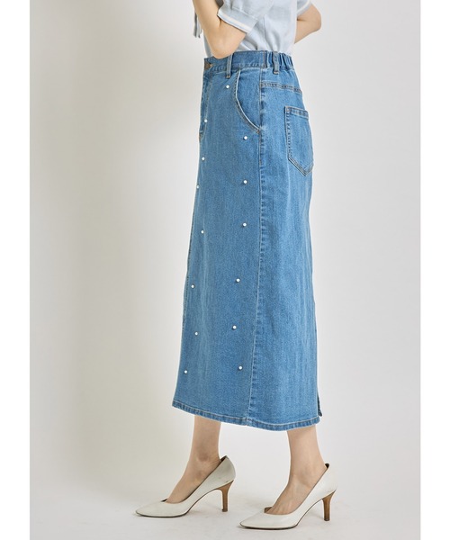tocco closet（トッコ　クローゼット）の「ポケット付きパールモチーフ装飾デニムロングスカート（デニムスカート・レディース・ブラック/インディゴブルー/ネイビー・M）」の14枚目の写真