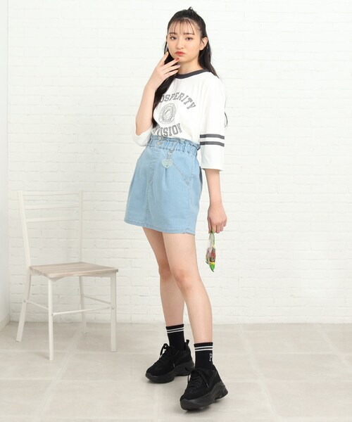 PINK-latte（ピンクラテ）の「◆【130cmサイズあり/キーホルダー付き/ウエスト調整可】ウエストタックスカート（スカート・キッズ・ブルー系8/ブルー系9/ベビーピンク/オフホワイト・15 /16/14/13）」の22枚目の写真