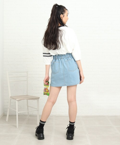 PINK-latte（ピンクラテ）の「◆【130cmサイズあり/キーホルダー付き/ウエスト調整可】ウエストタックスカート（スカート・キッズ・ブルー系8/ブルー系9/ベビーピンク/オフホワイト・15 /16/14/13）」の11枚目の写真