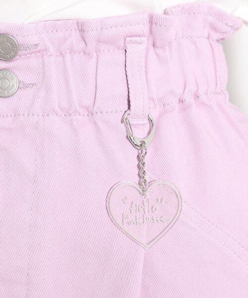 PINK-latte（ピンクラテ）の「◆【130cmサイズあり/キーホルダー付き/ウエスト調整可】ウエストタックスカート（スカート・キッズ・ブルー系8/ブルー系9/ベビーピンク/オフホワイト・15 /16/14/13）」の12枚目の写真