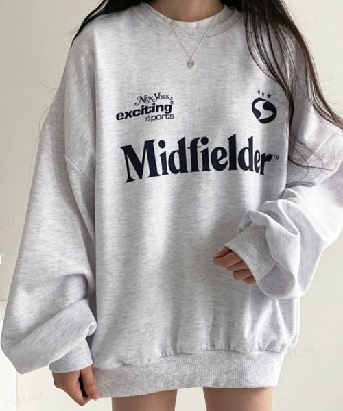 Dalfwin（ダールフィン）の「Midfielderプリントオーバーサイズスポーツウェア風スウェットトレーナー（スウェット・レディース・チャコールグレー/ブラック/グレー系その他・FREE）」の3枚目の写真